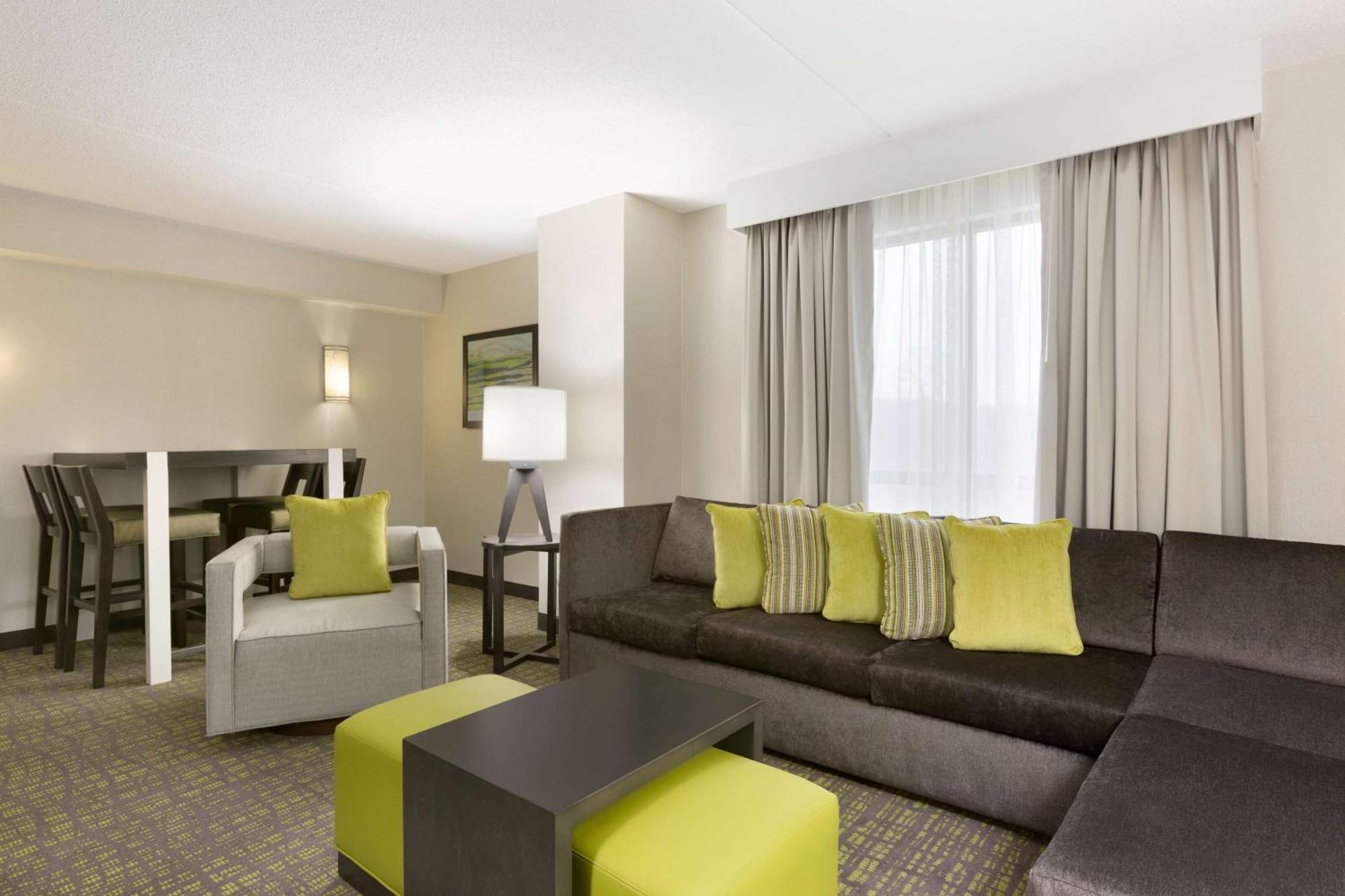 Embassy Suites Newark - Wilmington/South Exterior foto