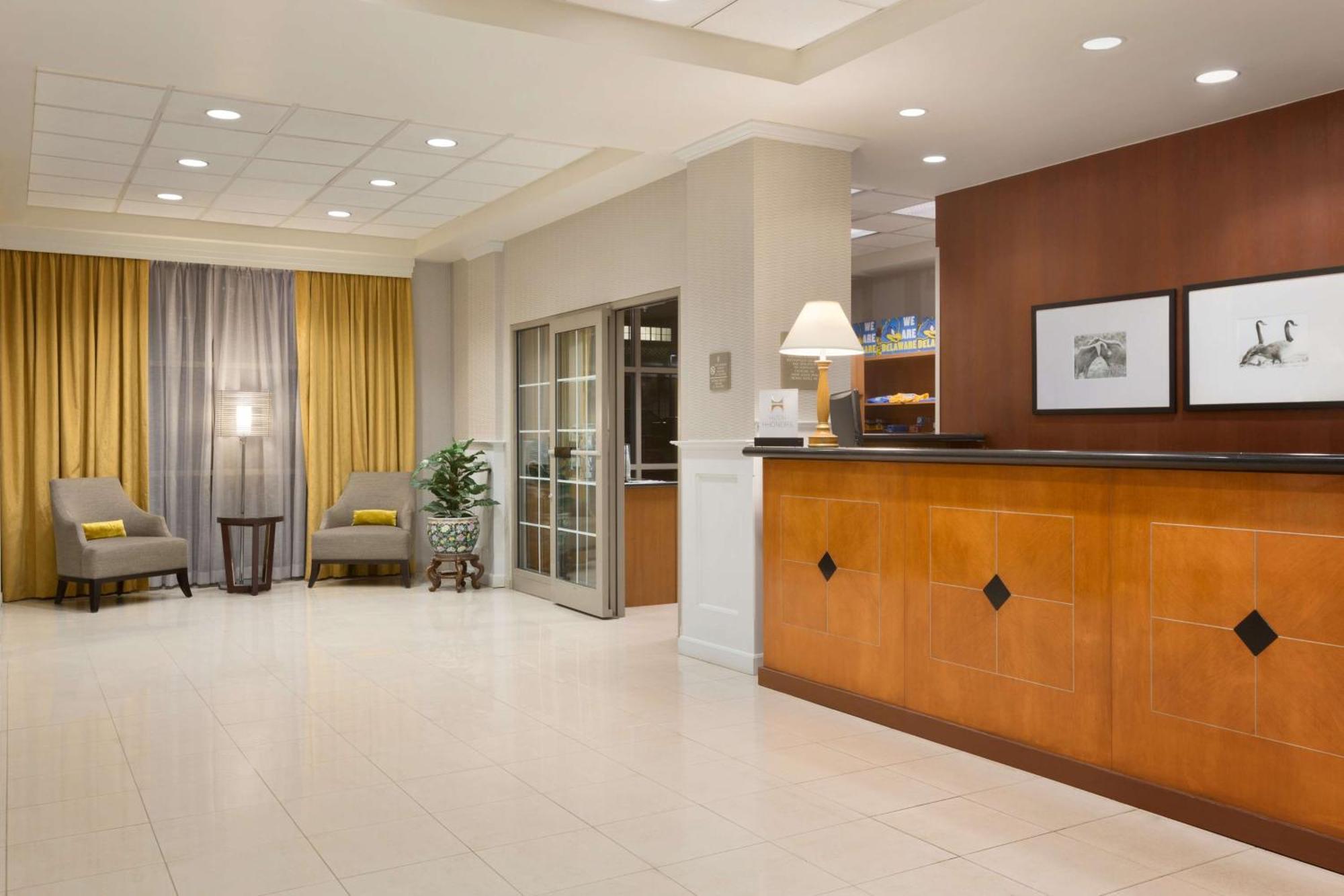 Embassy Suites Newark - Wilmington/South Exterior foto